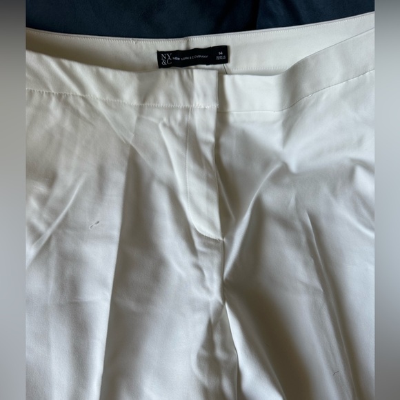 Essential High Rise Bootcut Pants - Picture 2 of 6